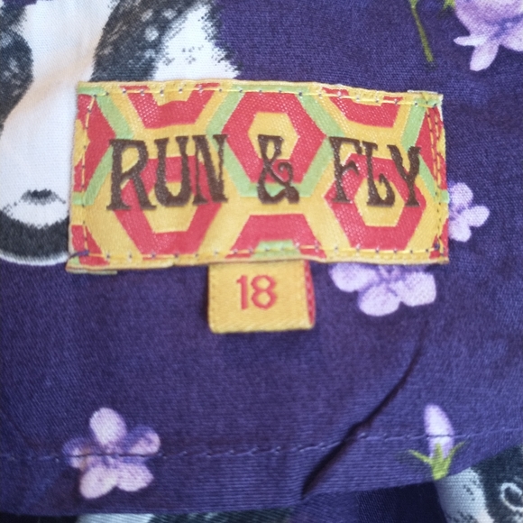 QUIRKY AND BEAUTIFUL RUN & FLY "BADGER PRINT" TEA PARTY DRESS - Picture 2 of 12